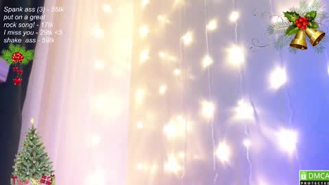 Snapshot of leia_bell chatting on December 24, 3:47 pm hey Im Leia and I love rock  online show from December 24, 3:47 pm