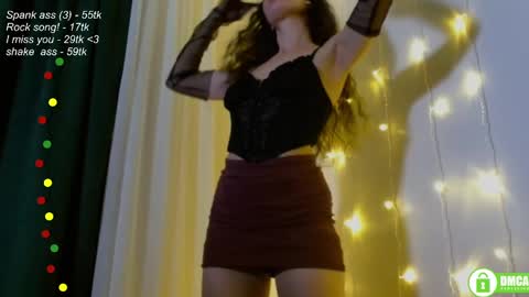 Snapshot of leia_bell chatting on March 7, 6:54 pm hey Im Leia and I love rock  online show from March 7, 6:54 pm