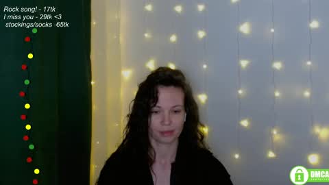 hey Im Leia and I love rock  online show from April 12, 7:19 pm