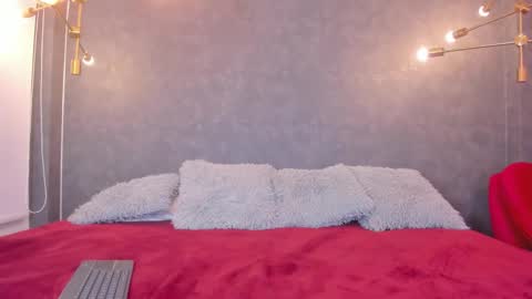 LEIGH ANGELS online show from November 22, 10:31 pm