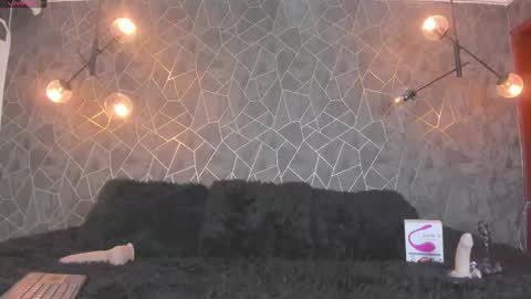 LEIGH ANGELS online show from January 9, 11:28 pm