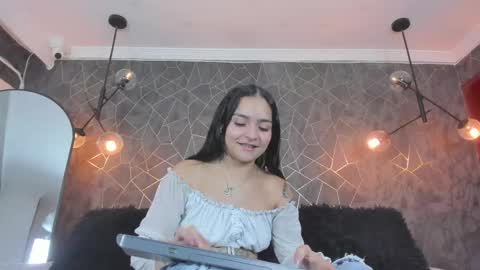LEIGH ANGELS online show from June 3, 10:15 pm