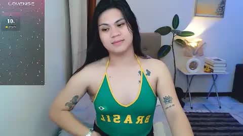 Snapshot of leighcortesi chatting on July 3, 2:12 pm Cailey online show from July 3, 2:12 pm