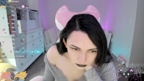 Leighla online show from October 23, 11:35 pm