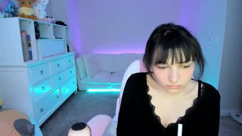 Leighla online show from February 25, 6:01 am