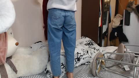 leila_bambi_ online show from December 23, 9:08 pm