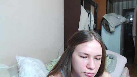 leila_bambi_ online show from January 10, 7:11 pm