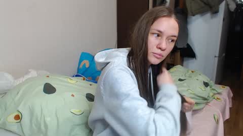 leila_bambi_ online show from January 15, 8:05 pm