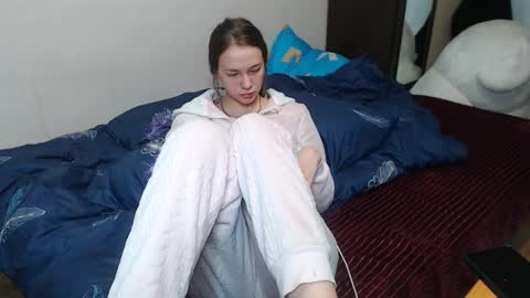 leila_bambi_ online show from February 22, 2:17 am