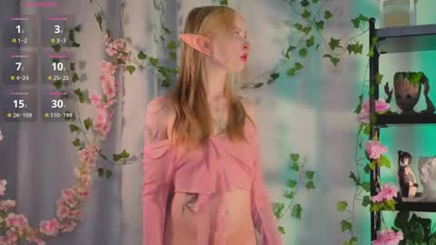 Leila online show from February 1, 2:15 pm