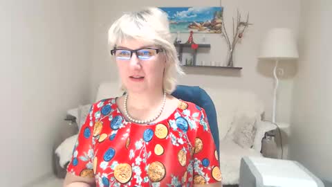 Leila Kinky online show from February 28, 6:10 am