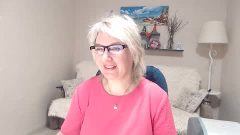 Snapshot of leilamays chatting on April 26, 3:26 am Leila Kinky online show from April 26, 3:26 am