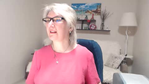 Snapshot of leilamays chatting on May 1, 2:05 am Leila Kinky online show from May 1, 2:05 am