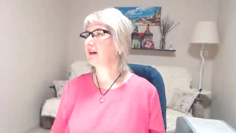 Snapshot of leilamays chatting on May 15, 3:02 am Leila Kinky online show from May 15, 3:02 am