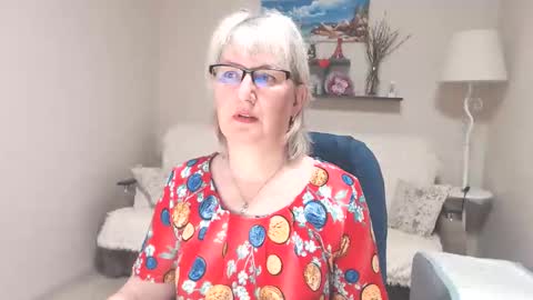 Snapshot of leilamays chatting on May 24, 5:23 am Leila Kinky online show from May 24, 5:23 am