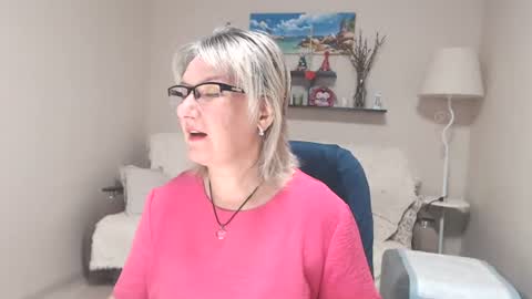 Leila Kinky online show from July 7, 3:53 am