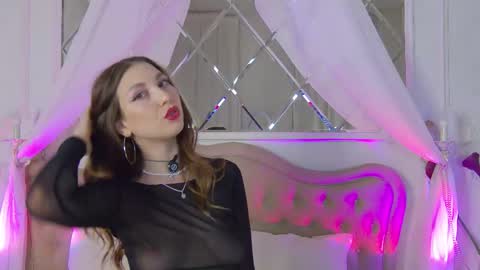 Snapshot of leilaparson chatting on October 3, 4:09 am Leila online show from October 3, 4:09 am