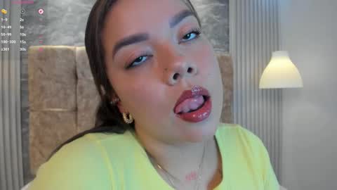 leilapons online show from November 19, 6:19 pm