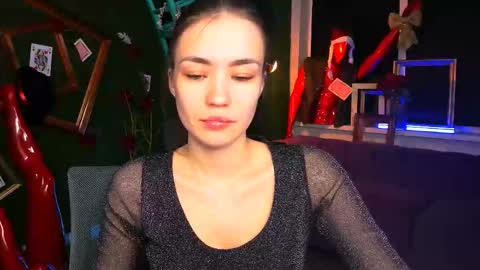 Snapshot of leilarai chatting on January 17, 9:25 am Leila Rai online show from January 17, 9:25 am