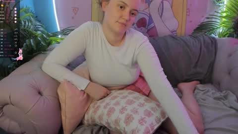 Lela online show from January 27, 4:09 am