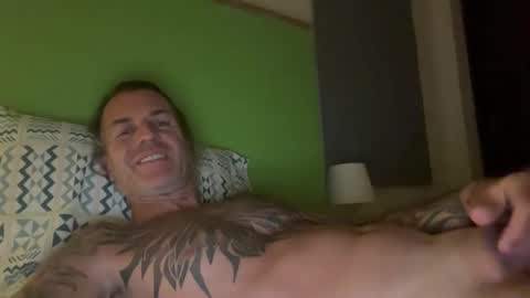 Snapshot of lelehot1 chatting on February 17, 4:09 am lelehot1 online show from February 17, 4:09 am