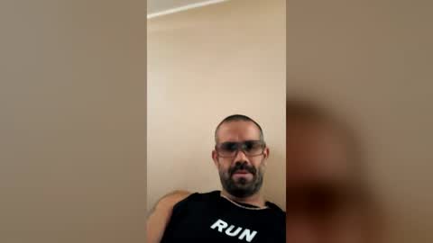 Snapshot of lelvinarm chatting on June 14, 5:26 pm lelvinarm online show from June 14, 5:26 pm