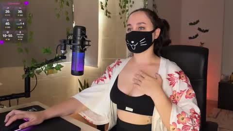 Lemi online show from November 5, 2:39 pm