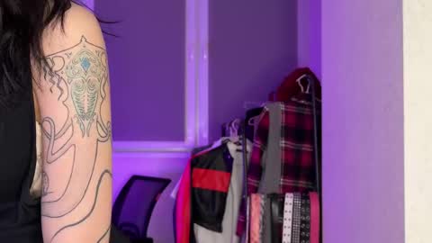 Snapshot of lemonandpeach chatting on September 19, 7:36 pm 2 shy lemons 1 peach online show from September 19, 7:36 pm