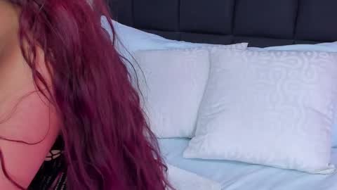 L E N A online show from September 28, 7:58 am