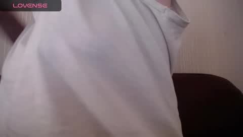 lenagolden online show from November 5, 8:47 am