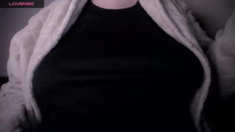 lenagolden online show from March 5, 2:18 am