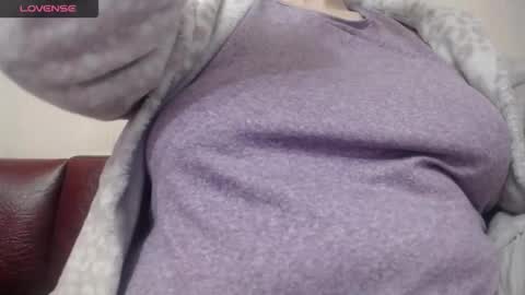 lenagolden online show from March 28, 5:23 pm