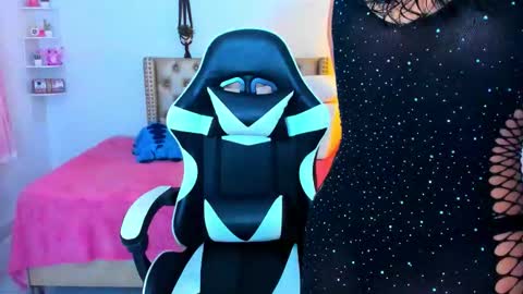 Lena  online show from November 25, 12:49 pm