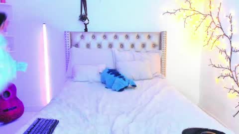 Lena  online show from April 7, 10:20 pm