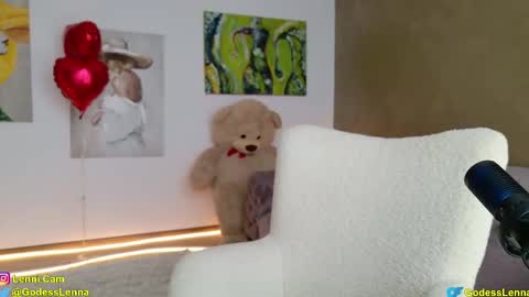 Lenna Goddess online show from February 18, 9:21 am