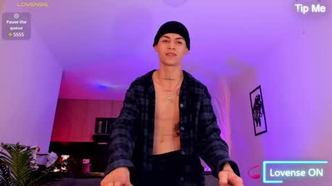 Lenner INDEPENDENT MODEL online show from February 19, 9:06 am