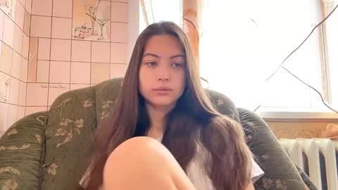 Hellomy name is Natalyits my first day here nice to meet you Give me 50 thumbs ups online show from April 29, 4:49 am