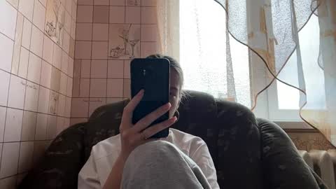Hellomy name is Natalyits my first day here nice to meet you Give me 50 thumbs ups online show from May 10, 8:08 am