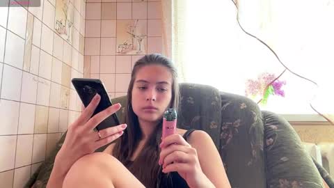 Hellomy name is Natalyits my first day here nice to meet you Give me 50 thumbs ups online show from May 18, 4:07 am