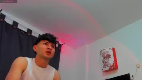 leo183877 online show from March 29, 2:22 am