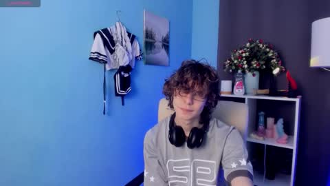 Leo online show from November 19, 5:13 pm