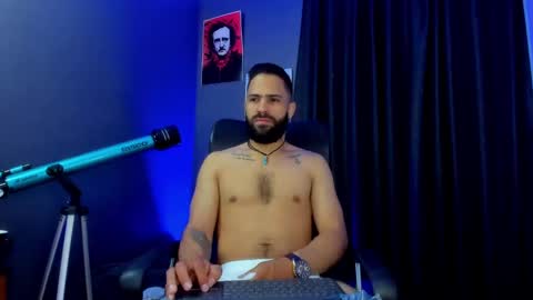 Leo  Diaz online show from December 29, 11:07 am