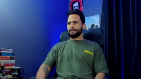 Leo  Diaz online show from January 30, 2:58 pm