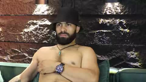 Leo  Diaz online show from September 25, 2:37 am