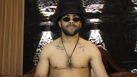 Leo  Diaz online show from May 16, 12:29 am