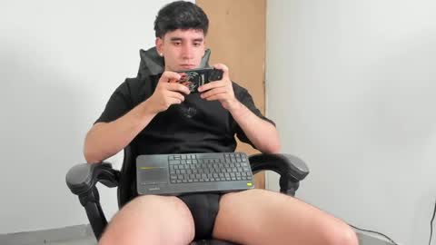 Leo Jones online show from June 2, 12:45 am