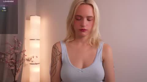  Ashly  online show from November 18, 4:00 pm