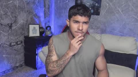 Leo independent model online show from October 10, 2:54 am