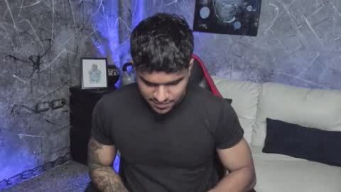 Leo independent model online show from October 11, 2:22 am