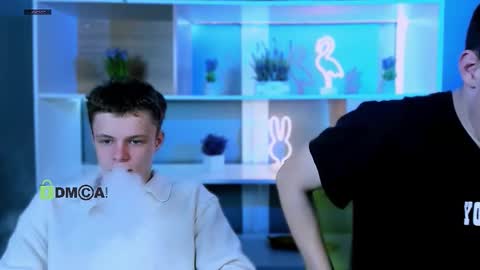 Snapshot of leo_valor chatting on March 17, 8:56 pm leo_valor online show from March 17, 8:56 pm